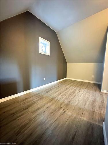 50 Sanford Avenue S, Hamilton, ON - Indoor Photo Showing Other Room