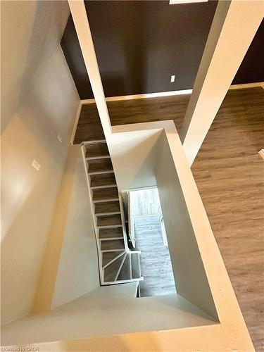 50 Sanford Avenue S, Hamilton, ON - Indoor Photo Showing Other Room