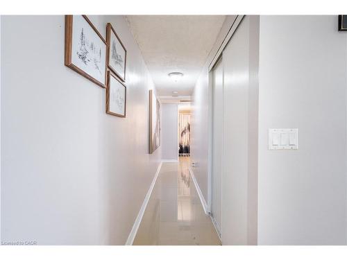 101-4872 Valley Way, Niagara Falls, ON - Indoor Photo Showing Other Room