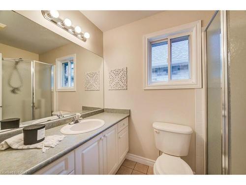 670 Salzburg Drive, Waterloo, ON - Indoor Photo Showing Bathroom