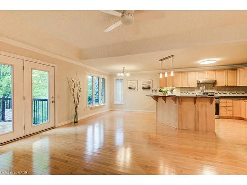 670 Salzburg Drive, Waterloo, ON - Indoor Photo Showing Kitchen