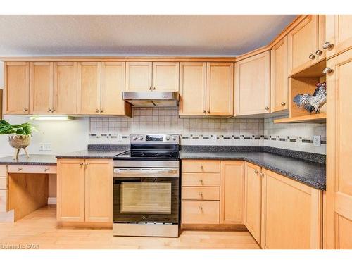 670 Salzburg Drive, Waterloo, ON - Indoor Photo Showing Kitchen