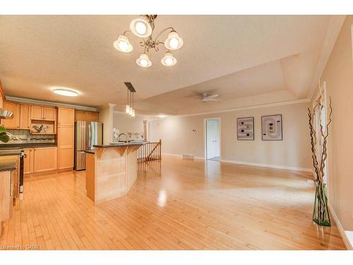 670 Salzburg Drive, Waterloo, ON - Indoor Photo Showing Kitchen