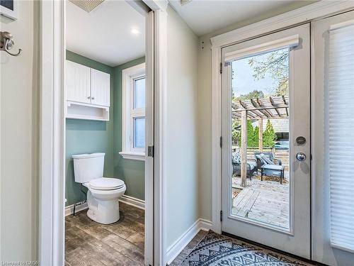 458 Dundurn Street S, Hamilton, ON - Indoor Photo Showing Bathroom