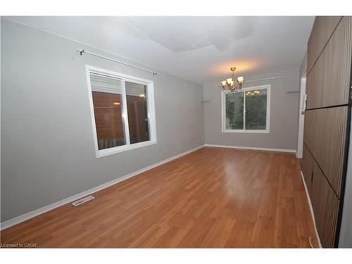 25 Devine Crescent, Thorold, ON - Indoor Photo Showing Other Room