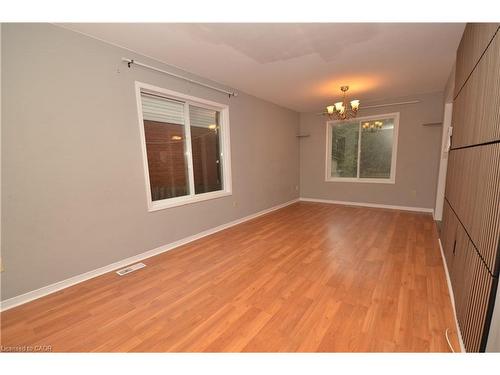 25 Devine Crescent, Thorold, ON - Indoor Photo Showing Other Room