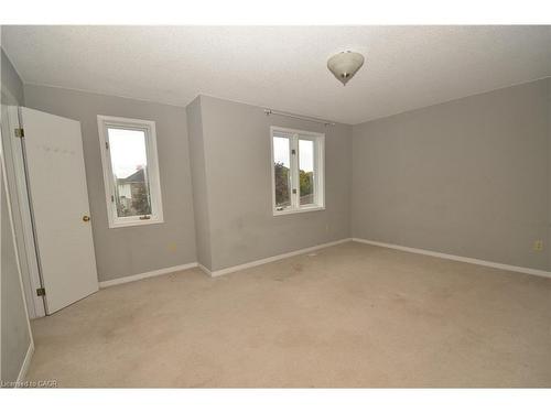 25 Devine Crescent, Thorold, ON - Indoor Photo Showing Other Room