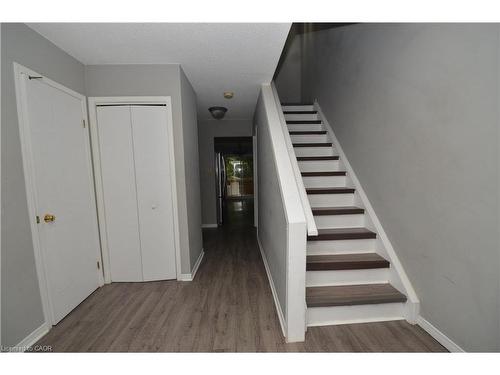 25 Devine Crescent, Thorold, ON - Indoor Photo Showing Other Room