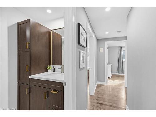 146 Lavina Crescent, Hamilton, ON - Indoor