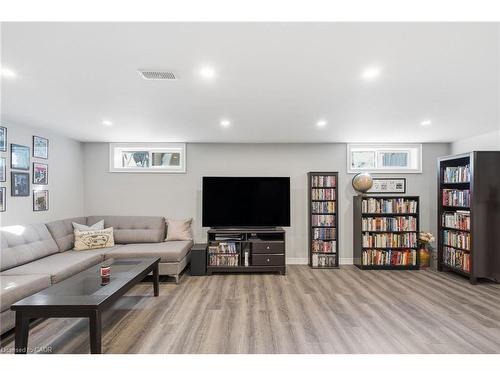 146 Lavina Crescent, Hamilton, ON - Indoor