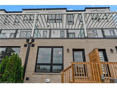 2-138 East Street, Oakville, ON - Outdoor