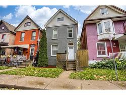 82 Ashley Street  Hamilton, ON L8L 5T1