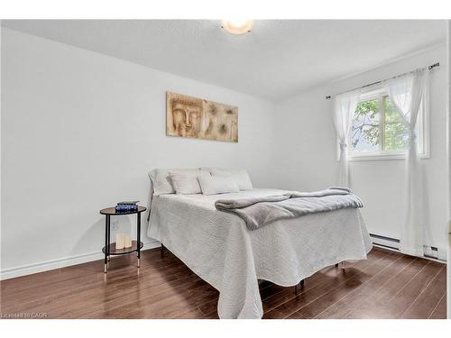 7-119 Cedar Street S, Kitchener, ON - Indoor Photo Showing Bedroom