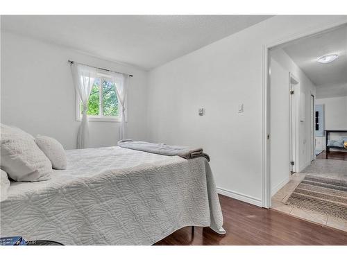 7-119 Cedar Street S, Kitchener, ON - Indoor Photo Showing Bedroom