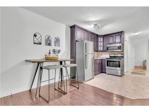 7-119 Cedar Street S, Kitchener, ON - Indoor Photo Showing Kitchen