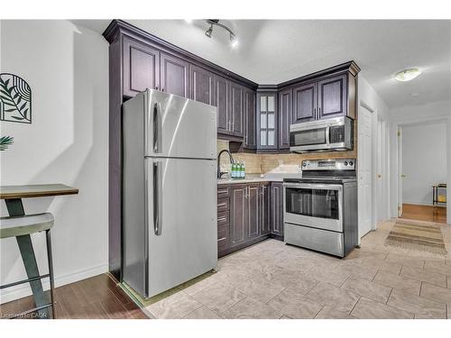 7-119 Cedar Street S, Kitchener, ON - Indoor Photo Showing Kitchen