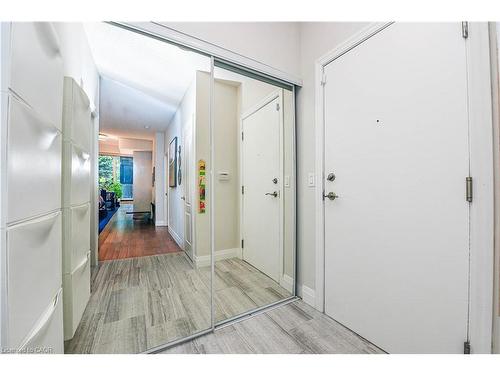 109-2119 Lake Shore Boulevard W, Toronto, ON - Indoor Photo Showing Other Room