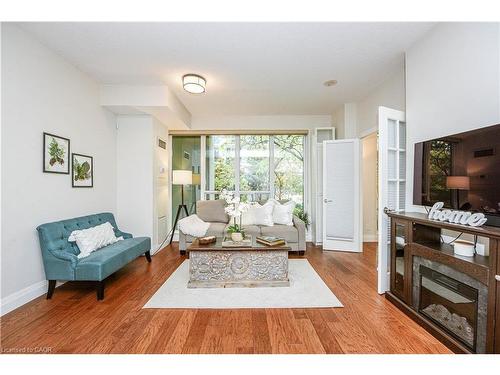109-2119 Lake Shore Boulevard W, Toronto, ON - Indoor Photo Showing Living Room