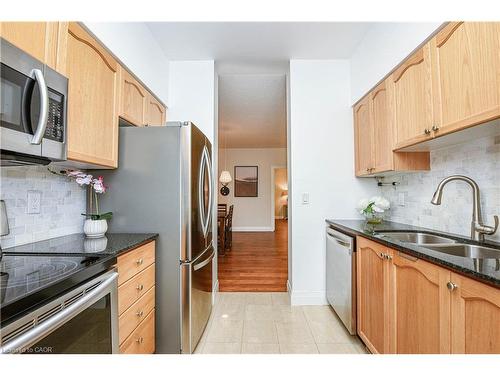 109-2119 Lake Shore Boulevard W, Toronto, ON - Indoor Photo Showing Kitchen With Double Sink