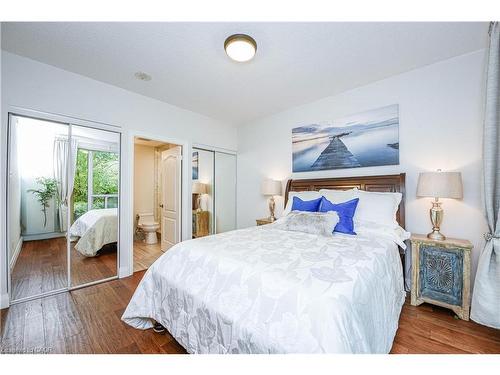 109-2119 Lake Shore Boulevard W, Toronto, ON - Indoor Photo Showing Bedroom