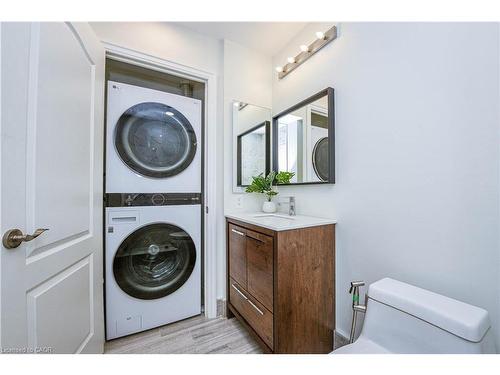 109-2119 Lake Shore Boulevard W, Toronto, ON - Indoor Photo Showing Laundry Room