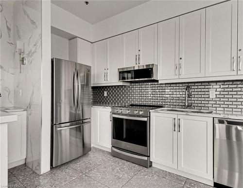 109-2119 Lake Shore Boulevard W, Toronto, ON - Indoor Photo Showing Kitchen With Upgraded Kitchen