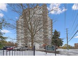 706-255 Keats Way  Waterloo, ON N2L 6N6