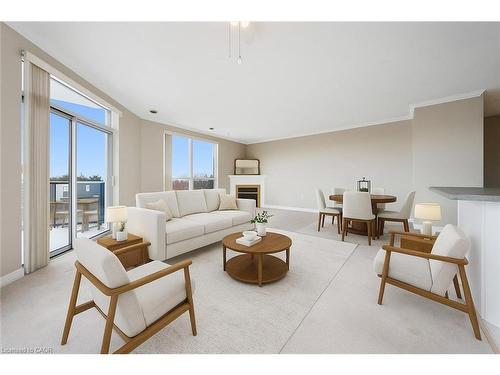 706-255 Keats Way, Waterloo, ON - Indoor Photo Showing Living Room