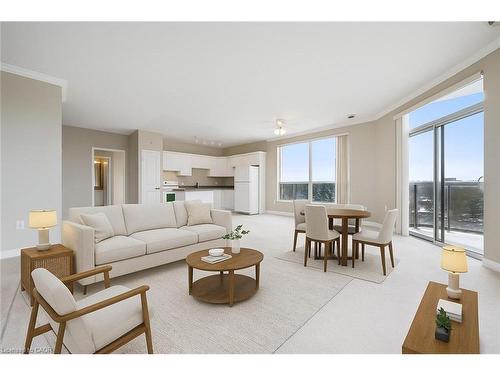 706-255 Keats Way, Waterloo, ON - Indoor Photo Showing Living Room