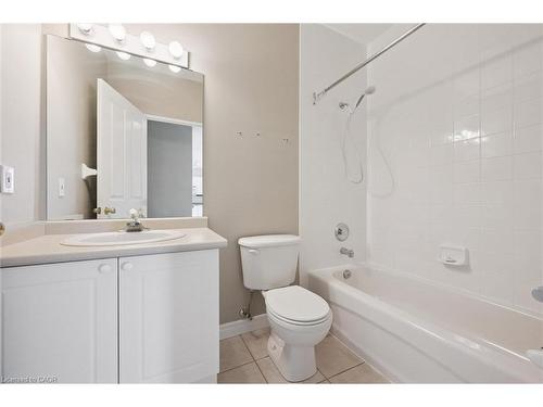 706-255 Keats Way, Waterloo, ON - Indoor Photo Showing Bathroom