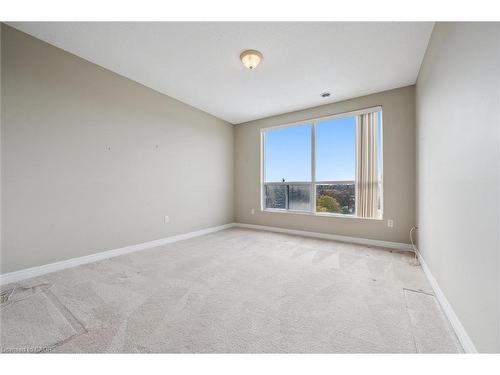 706-255 Keats Way, Waterloo, ON - Indoor Photo Showing Other Room