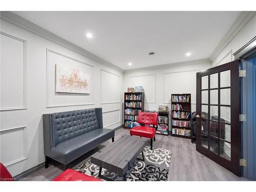 706-255 Keats Way, Waterloo, ON - Indoor