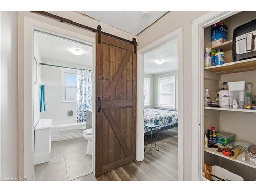 9-1755 King Street E, Hamilton, ON - Indoor