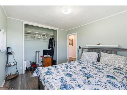 9-1755 King Street E, Hamilton, ON - Indoor Photo Showing Bedroom