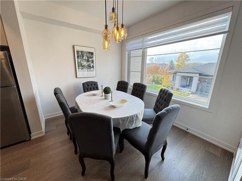 22-350 River Road, Cambridge, ON - Indoor Photo Showing Dining Room