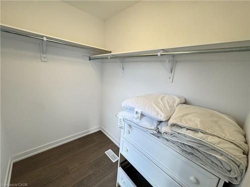 22-350 River Road, Cambridge, ON - Indoor With Storage