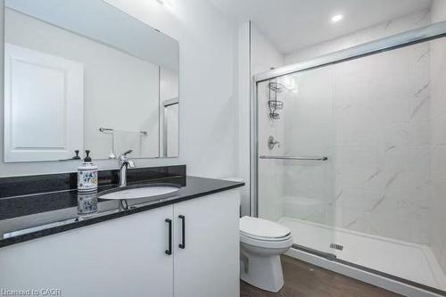 22-350 River Road, Cambridge, ON - Indoor Photo Showing Bathroom
