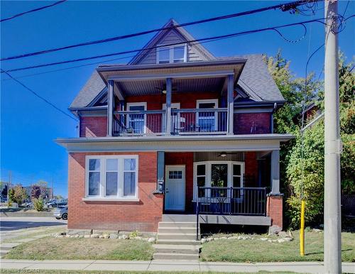 94 Scott Street  Kitchener, ON N2H 2R5