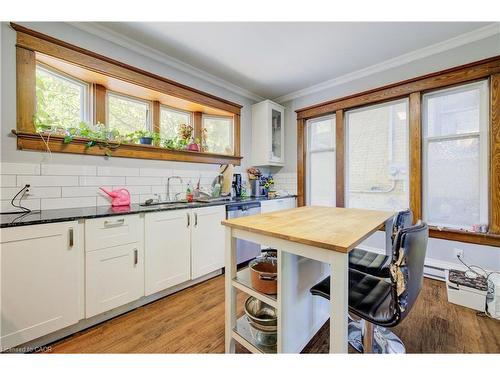 94 Scott Street, Kitchener, ON - Indoor