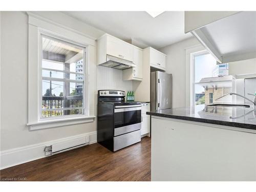 94 Scott Street, Kitchener, ON - Indoor Photo Showing Kitchen