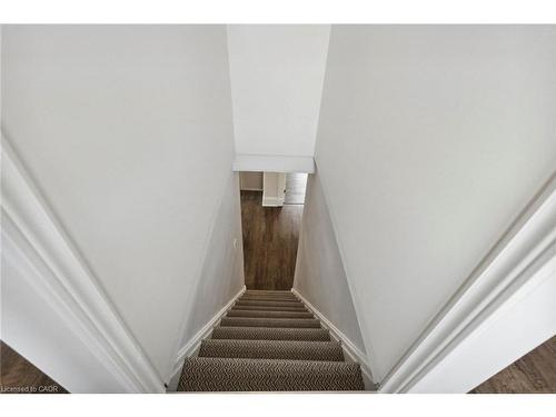 94 Scott Street, Kitchener, ON - Indoor Photo Showing Other Room