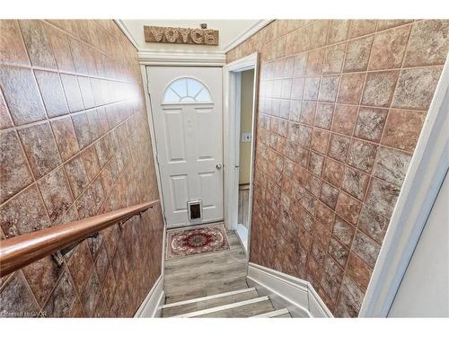 25 Augusta Avenue, St. Catharines, ON - Indoor