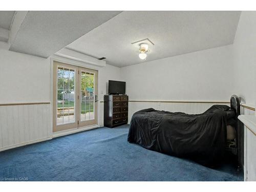 125 Ingleside Drive, Kitchener, ON - Indoor Photo Showing Bedroom