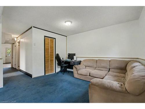125 Ingleside Drive, Kitchener, ON - Indoor Photo Showing Other Room