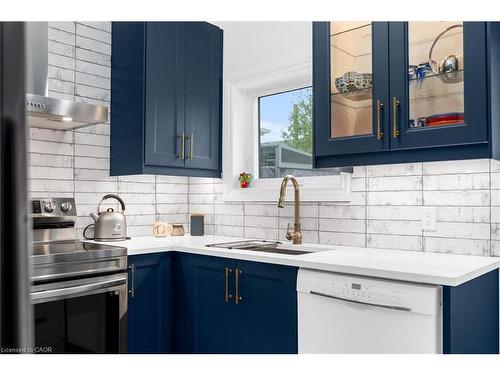 163 Leinster Avenue N, Hamilton, ON - Indoor Photo Showing Kitchen With Upgraded Kitchen