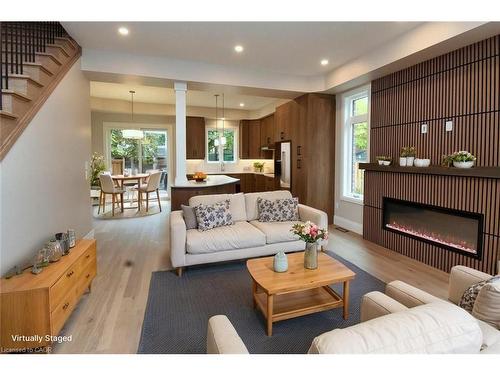 279 Hess Street S, Hamilton, ON - Indoor Photo Showing Living Room