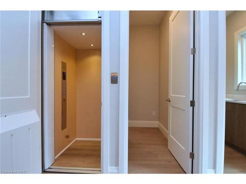 279 Hess Street S, Hamilton, ON - Indoor Photo Showing Other Room