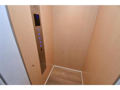 279 Hess Street S, Hamilton, ON - Indoor Photo Showing Other Room