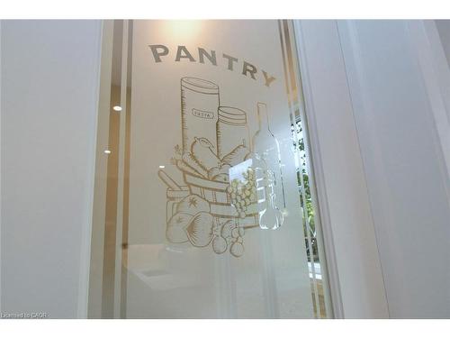 279 Hess Street S, Hamilton, ON - Indoor Photo Showing Bathroom