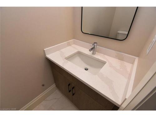 279 Hess Street S, Hamilton, ON - Indoor Photo Showing Bathroom